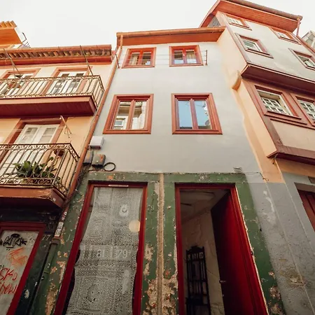 Charming Tiny House By Hosty 포르투